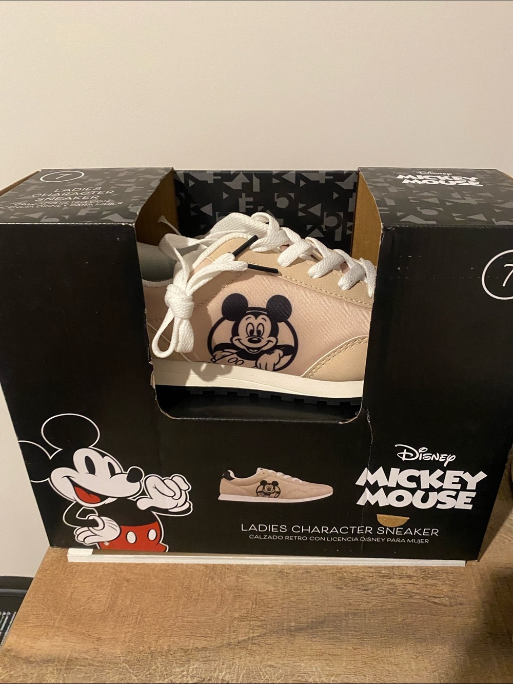 New With Tag Women’s Disney Sneakers Beige Character Size 7.